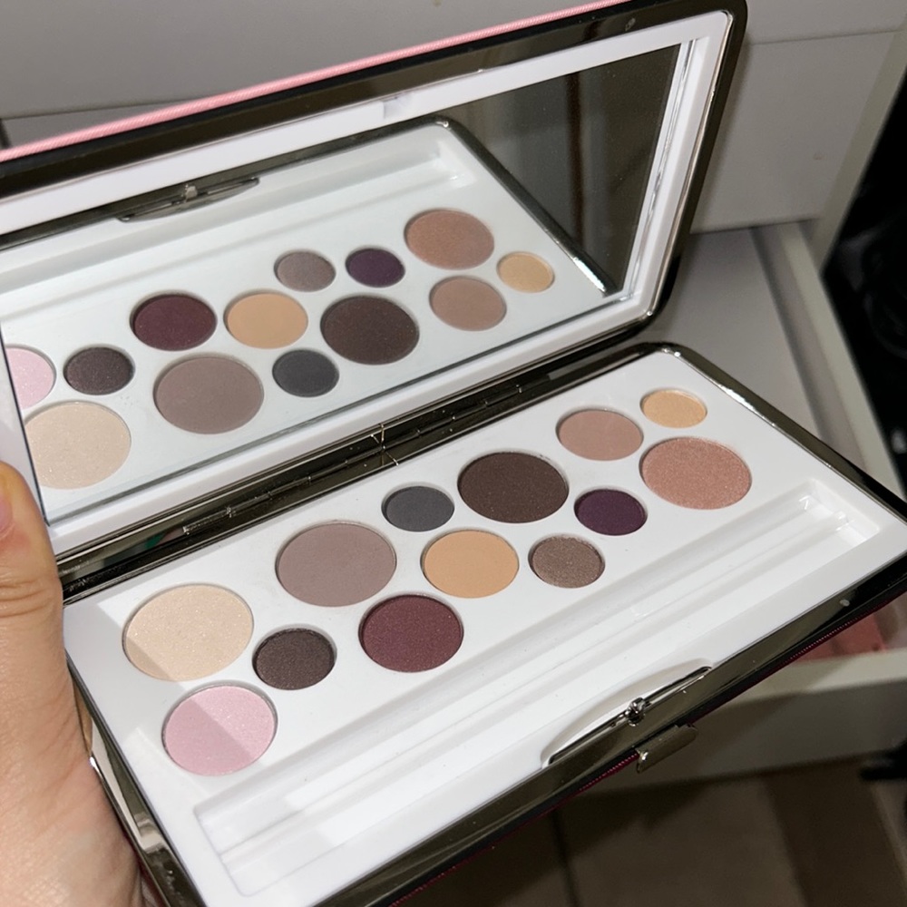 Clinique All about shadow palette limited holiday edition